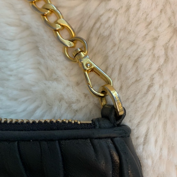 💯 Authentic Prada Nappa Gaufre crossbody purse - Picture 10 of 16
